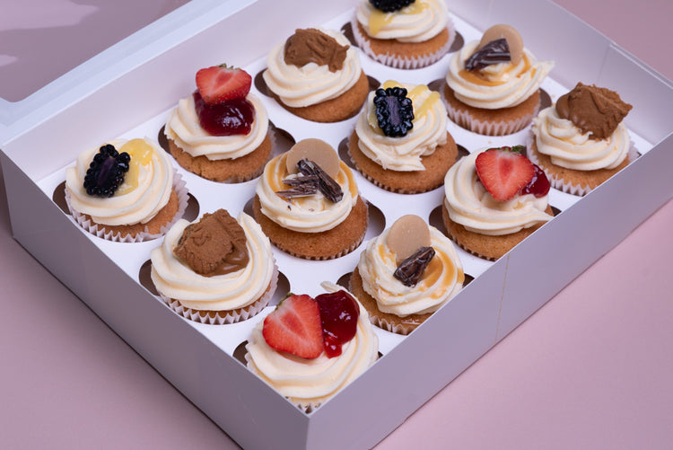 12 Mixed Cupcakes