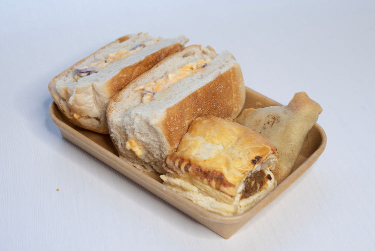 Manchester lunch delivery, individual lunch box, fresh sandwiches, office lunch, meal delivery Manchester, quick lunch, handmade pastries.