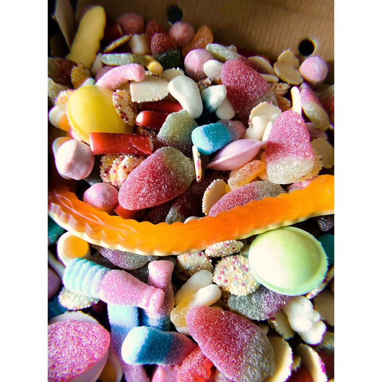 The 1kg Halal Sweet Box